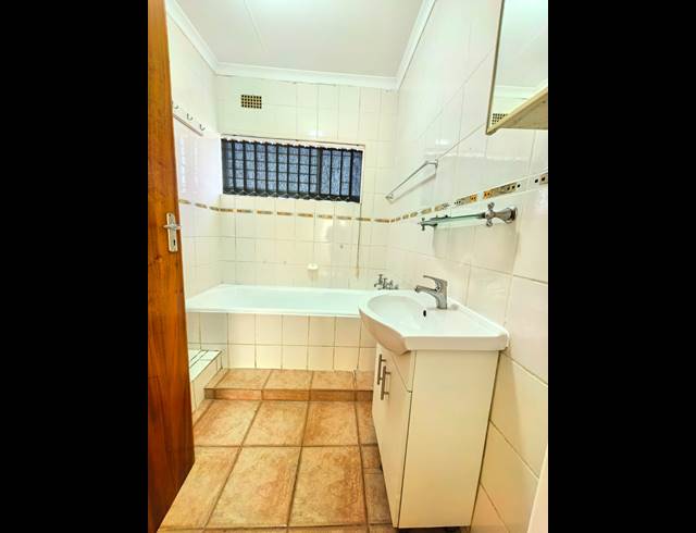 3 BEDROOM TOWNHOUSE FOR SALE IN VAALPARK